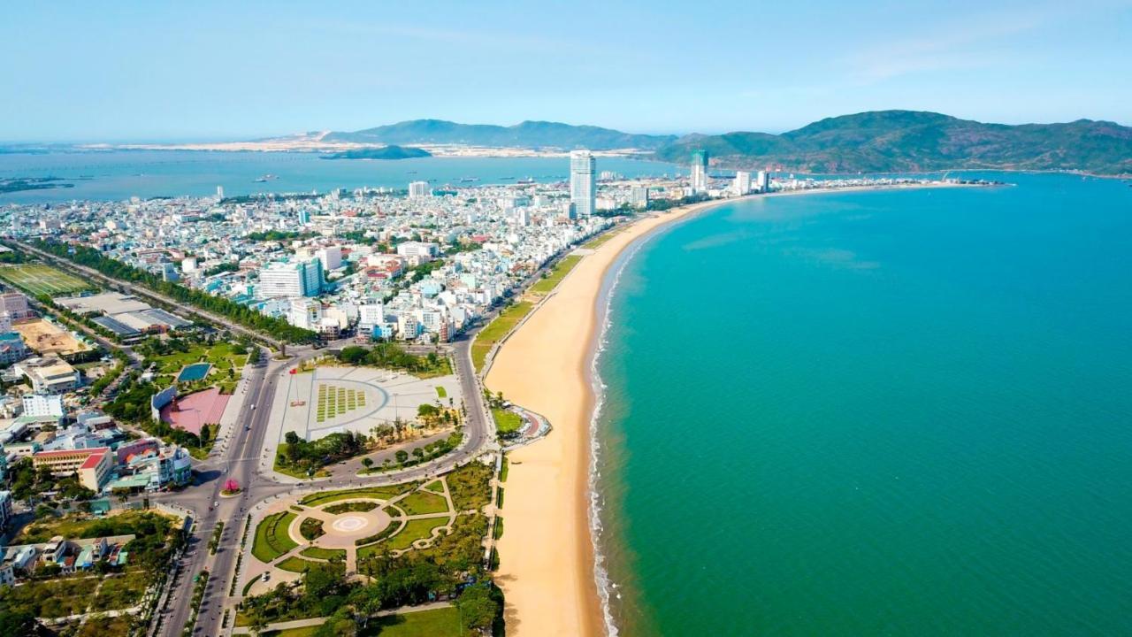 Flc City Hotel Beach Quy Nhon Exteriör bild
