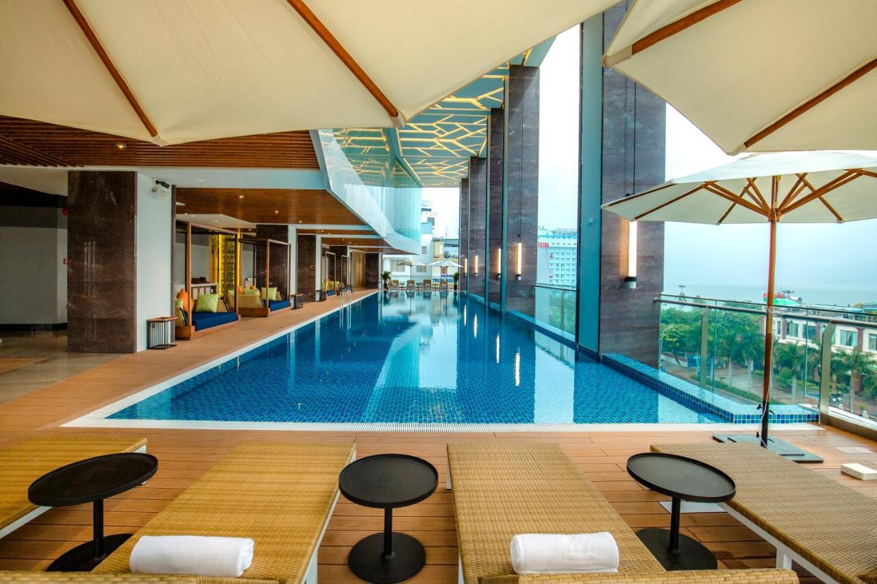 Flc City Hotel Beach Quy Nhon Exteriör bild